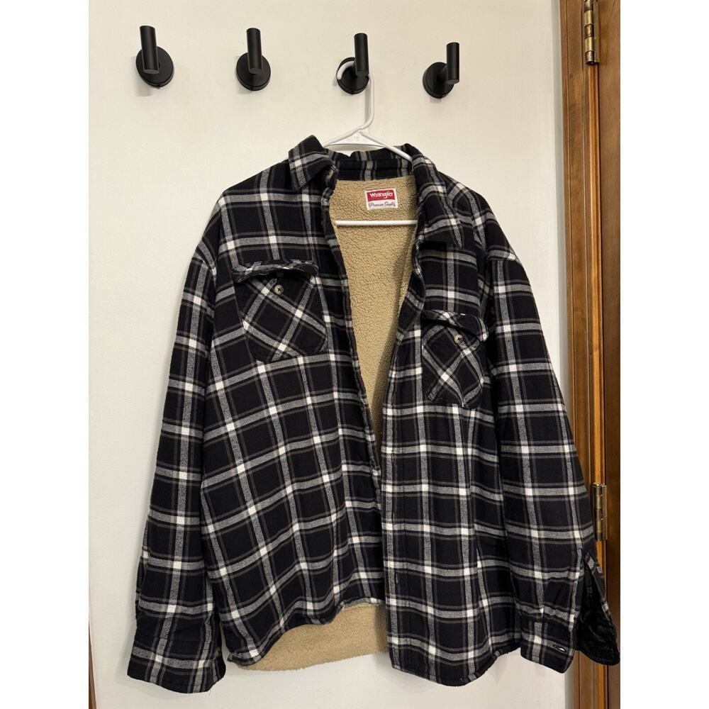 Wrangler Mens Shirt Jacket Black Red Plaid Lined Button Pockets 100% Cotton L